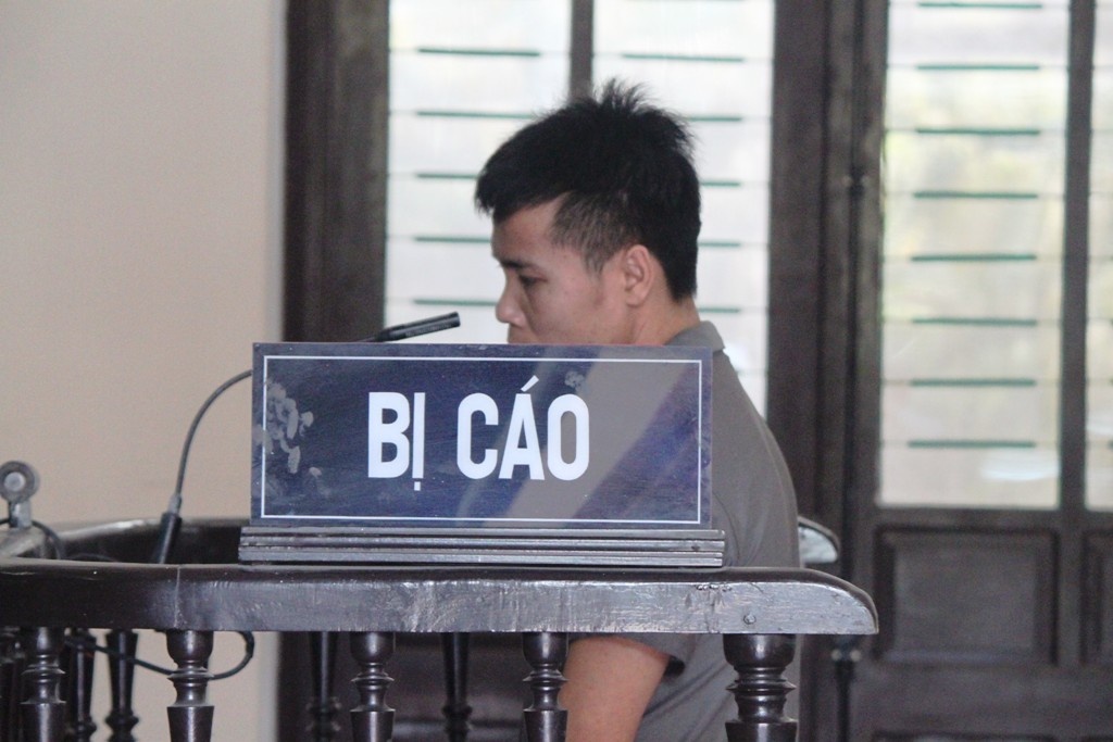 Bị cáo Thành trước vành móng ngựa.