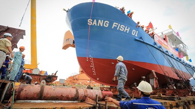 Trước đó, ngày 10/4, tàu vỏ thép đầu tiên Hoàng Anh 01 đã được bàn giao cho ngư dân Mai Văn Thành (Quảng Ngãi). Dự kiến, ngày 25/6 tới, tàu Sang Fish 01 sẽ được bàn giao cho ngư dân Phan Bé.