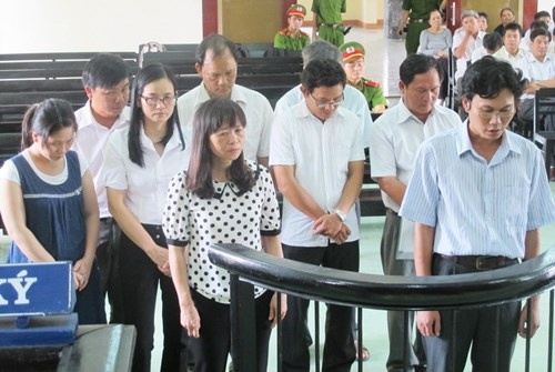 Nguyen giam doc so linh 4 nam tu vi toi tham o hinh anh