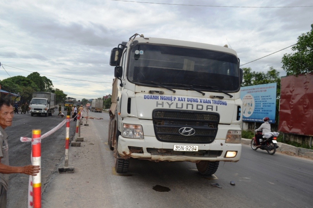 Chiếc xe tải gây tai nạn kinh hoàng.