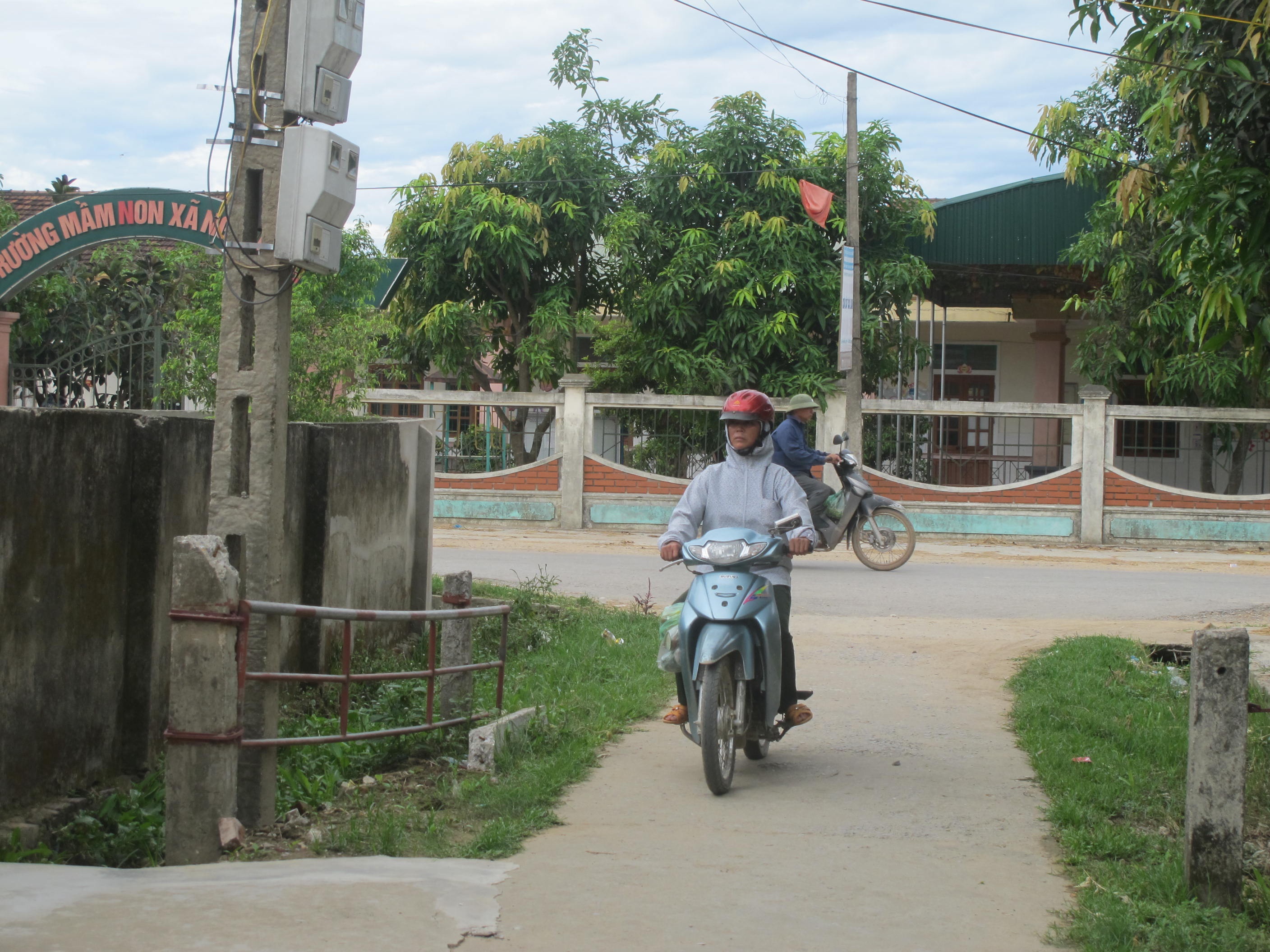 Thực hiện chủ trương của UBND tỉnh Nghệ An, từ cuois tháng 4 đến nay, những chiếc barie này không còn hoạt động nữa mà sẽ được dỡ bỏ trong nay mai.