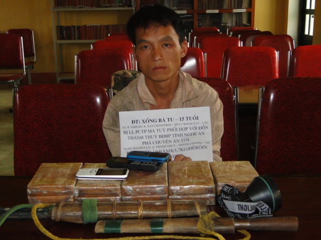 Một trong hai người bị bắt cùng tang vật vụ án.
