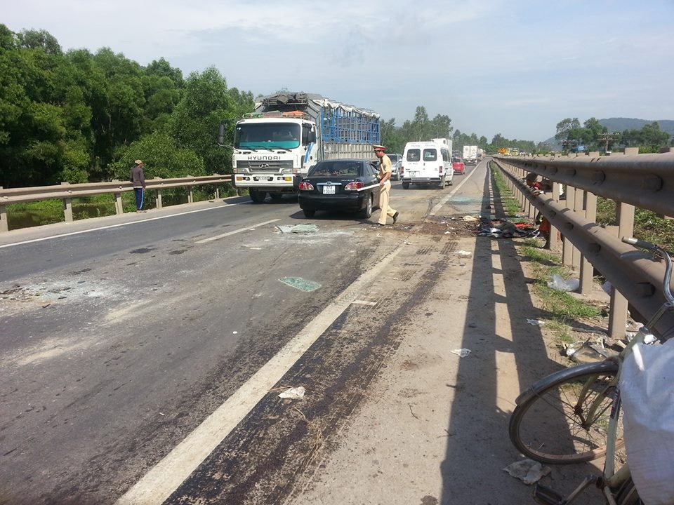 Đến 9h sáng cùng ngày, hiện trường tai nạn đã được giải tỏa để các phương tiện lưu thông qua lại. 