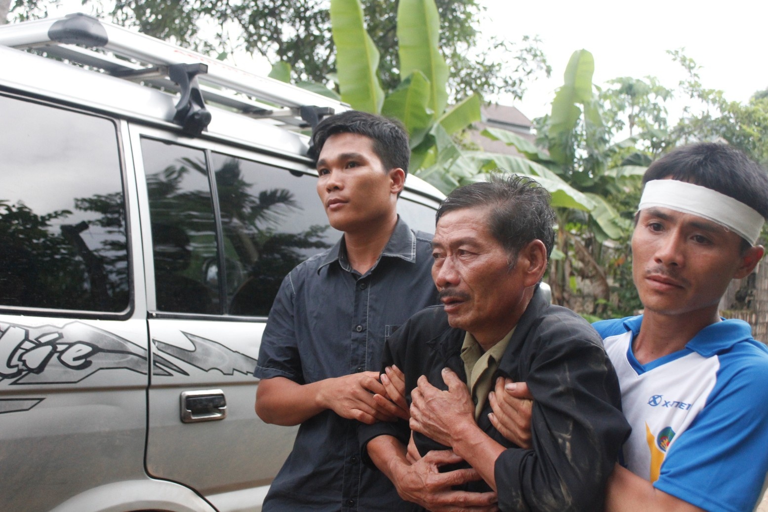 Ông Hiền bố anh Hợi...