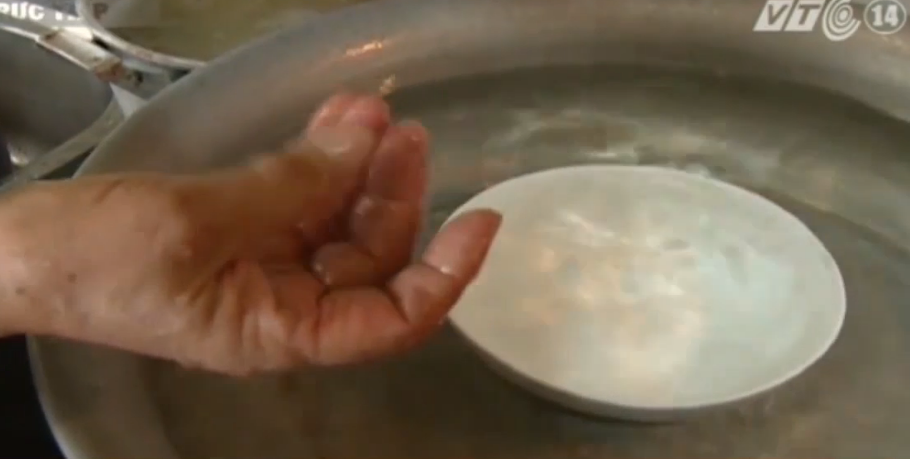 Nguoi dan phai dung nuoc nhiem doc trong 10 nam hinh anh