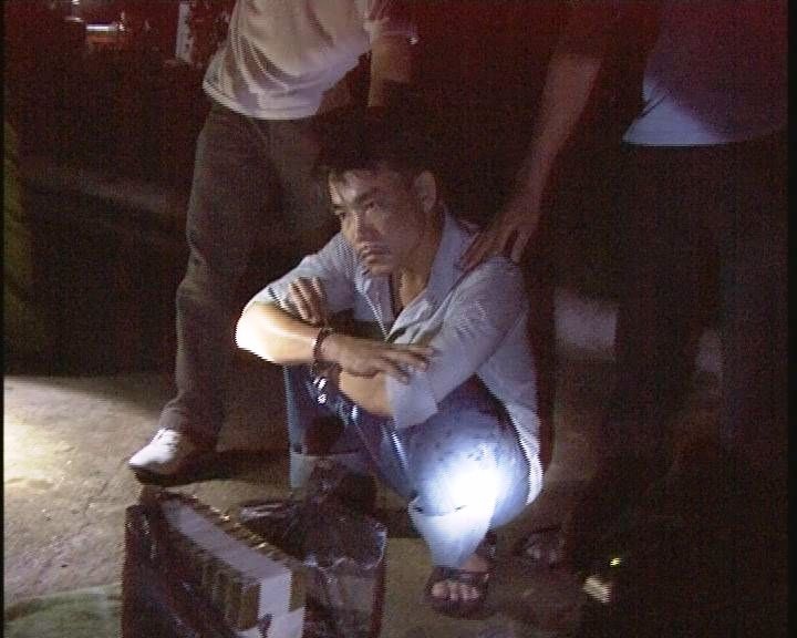 Duong day van chuyen 40 banh heroin co vu khi nong hinh anh