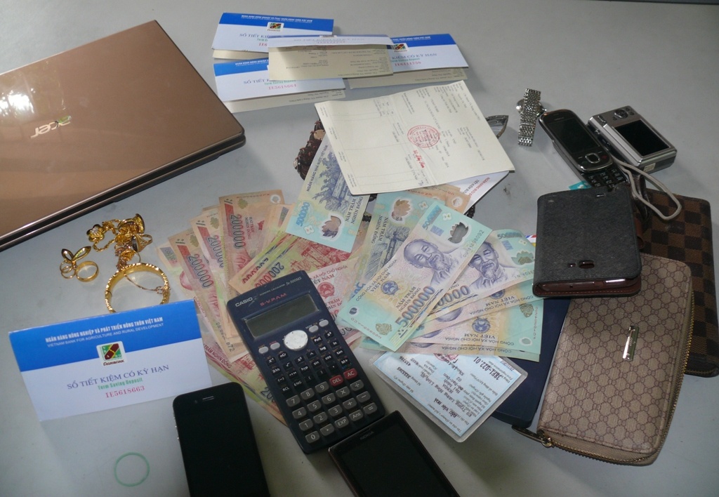 Tang vật mà tên Hòa trộm được.