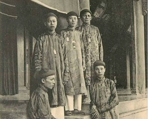 Bi an ve so phan cua cac thai giam chon cung dinh Viet Nam hinh anh