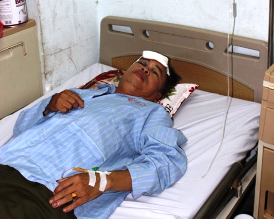 Ông Lê Văn Nghị đang được điều trị, theo dõi tại bệnh viện đa khoa tỉnh Nghệ An.