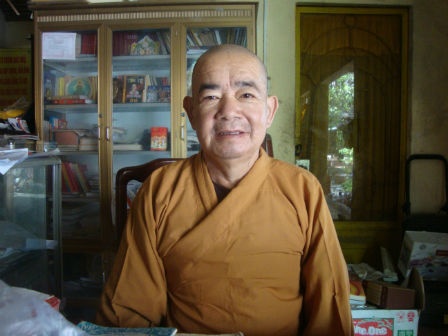 Nha su hien than cho bay dia de dan lang binh yen? hinh anh