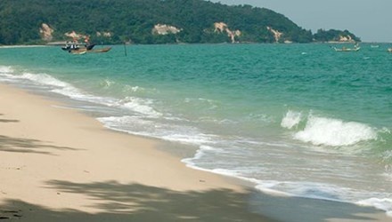 Bãi biển Vàn Chảy.