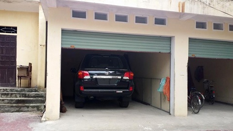 Mua xe sang gan 4 ty de quan ly cong nuoc hinh anh