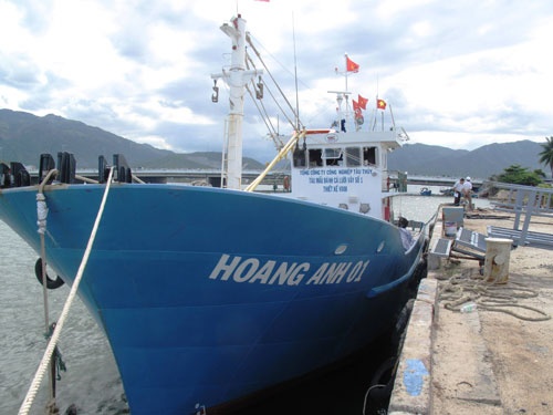 Tau vo sat hong: Thiet ke la doi hinh anh