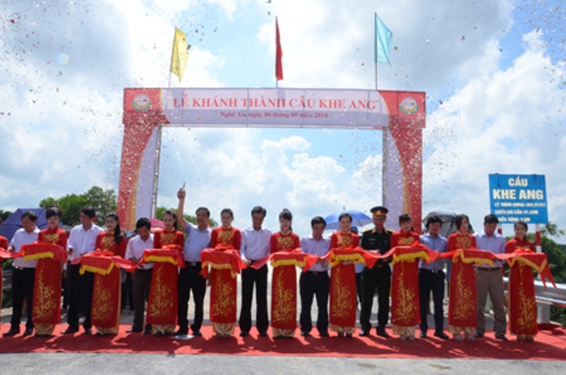 Khanh thanh cau qua tran Khe Ang tu than hinh anh