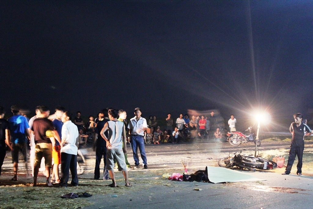 Hiện trường vụ tai nạn làm 3 người thương vong.