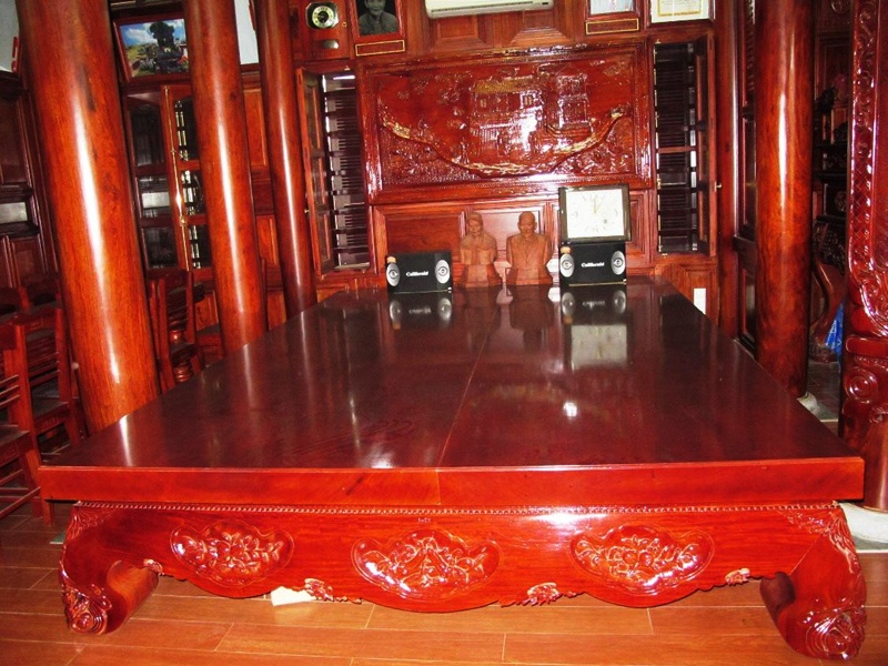 Ngoi nha doc nhat vo nhi lam tu 700 m3 go dinh huong hinh anh