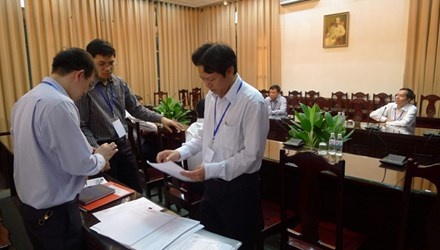 Chuyen vien co the len lam vu truong hinh anh