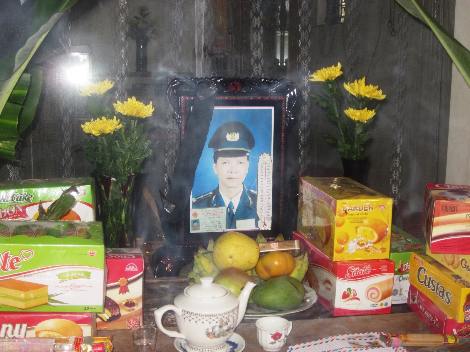 Di ảnh của ông Hồ Sỹ Tường.