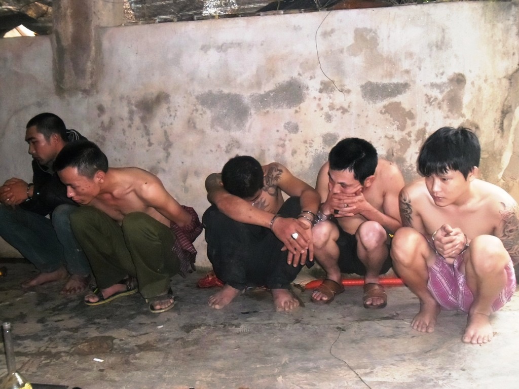 Vũ Hoàng Công và 4 nghi can đang bị tạm giữ tại cơ quan điều tra.