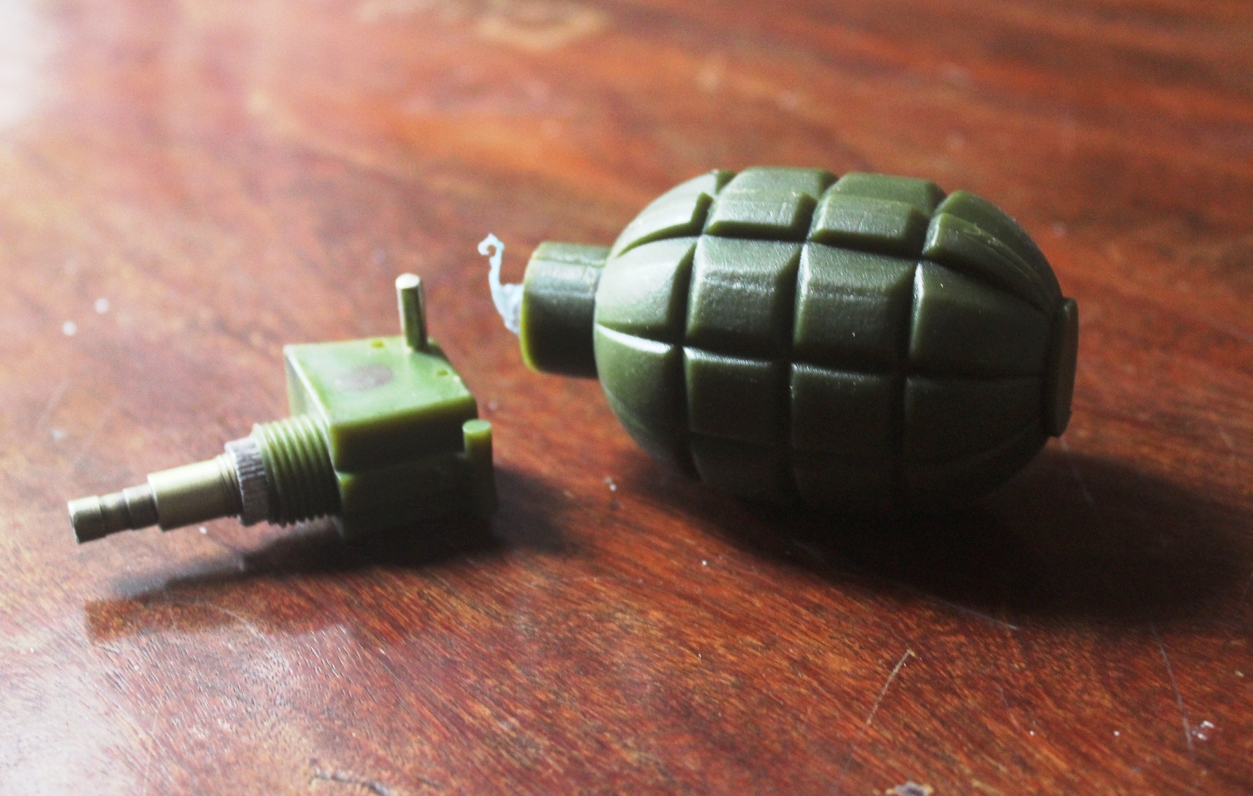 Quả lựu đạn mà chị em Thành đem ra chơi và phát nổ.