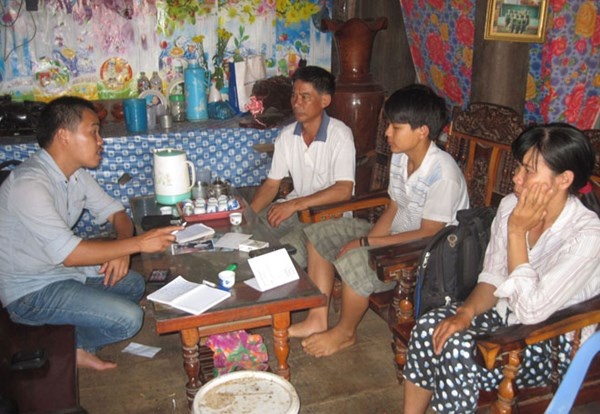 Chau be 3 tuoi mat tich bat thuong hinh anh