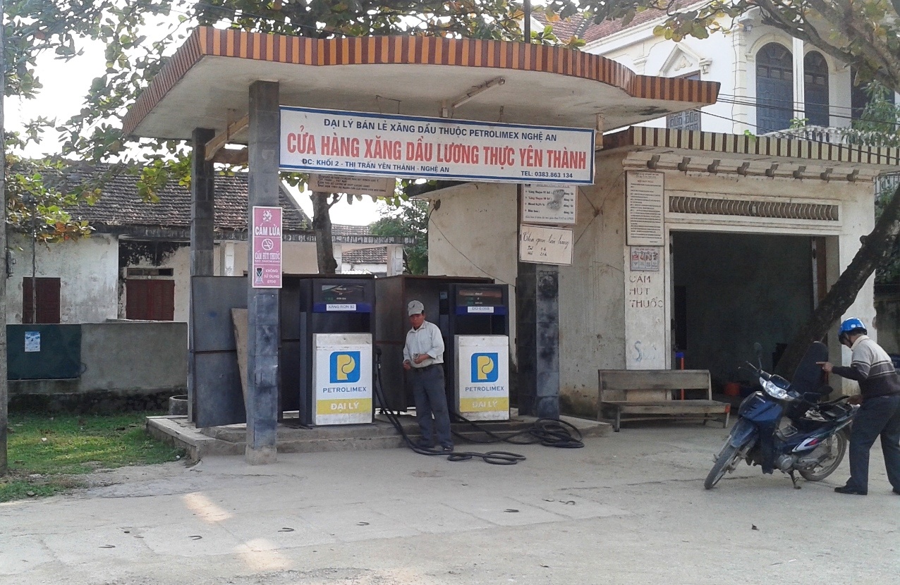 Cây xăng lương thực Yên Thành bị rút giấy phép kinh doanh 1 tháng nay đã được hoạt động trở lại. 
