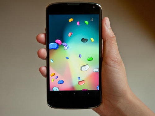 Hang ngan nguoi bi theo doi dien thoai hinh anh