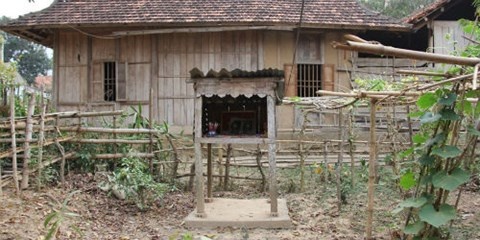 Chiếc am mà người con gái dựng ngoài vườn để thờ bố mẹ