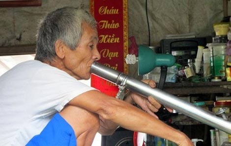 Lao giang ho tuoi 70 'nhat vo' hinh anh