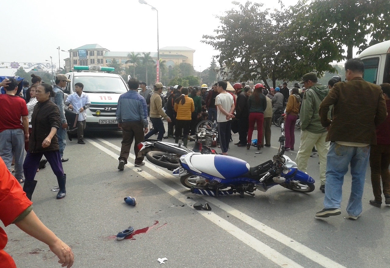 Hiện trường vụ tai nạn làm 3 người nhập viện.