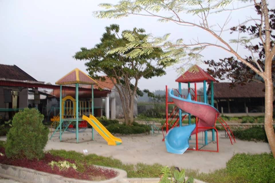 Hiện trường nơi phát hiện bé Phương Anh nằm bất động.