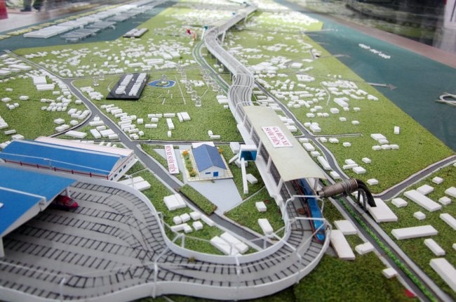 Tuyen metro so 5 doi gia len 1,31 ty euro hinh anh