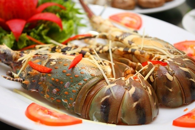 Bua an khuya o Vung Tau co gia... 22 trieu dong hinh anh