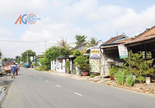 Một góc làng “thần đèn”.