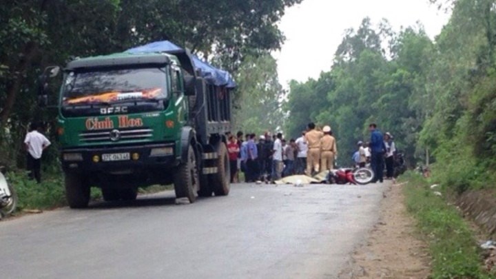 Hiện trường vụ tai nạn thương tâm.