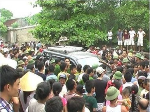 Nguoi dan vay danh ten trom cho chan thuong so nao hinh anh