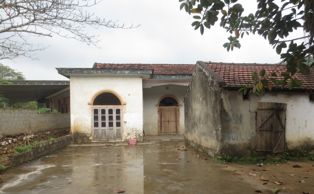 Cho be gai 12 tuoi xem phim den roi gio tro doi bai hinh anh
