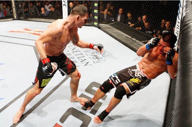 MMA - vo dai hung bao: Le Cung gia tu san dau hinh anh