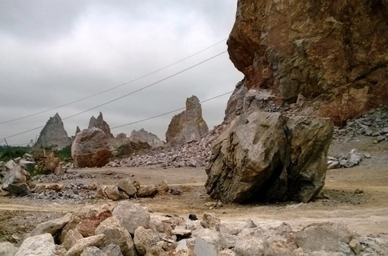 Min no tai mo da, 3 nguoi thuong vong hinh anh