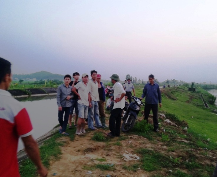 Nhieu vet bam tim tren thi the co gai mat tich 3 ngay hinh anh