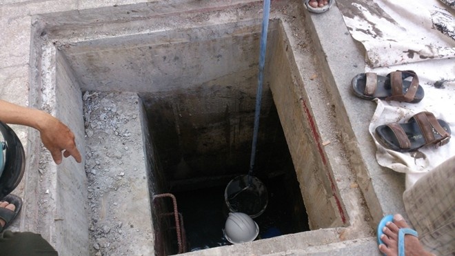 Ky luat 6 can bo, cong nhan vu nguoi khiem thi lot cong hinh anh