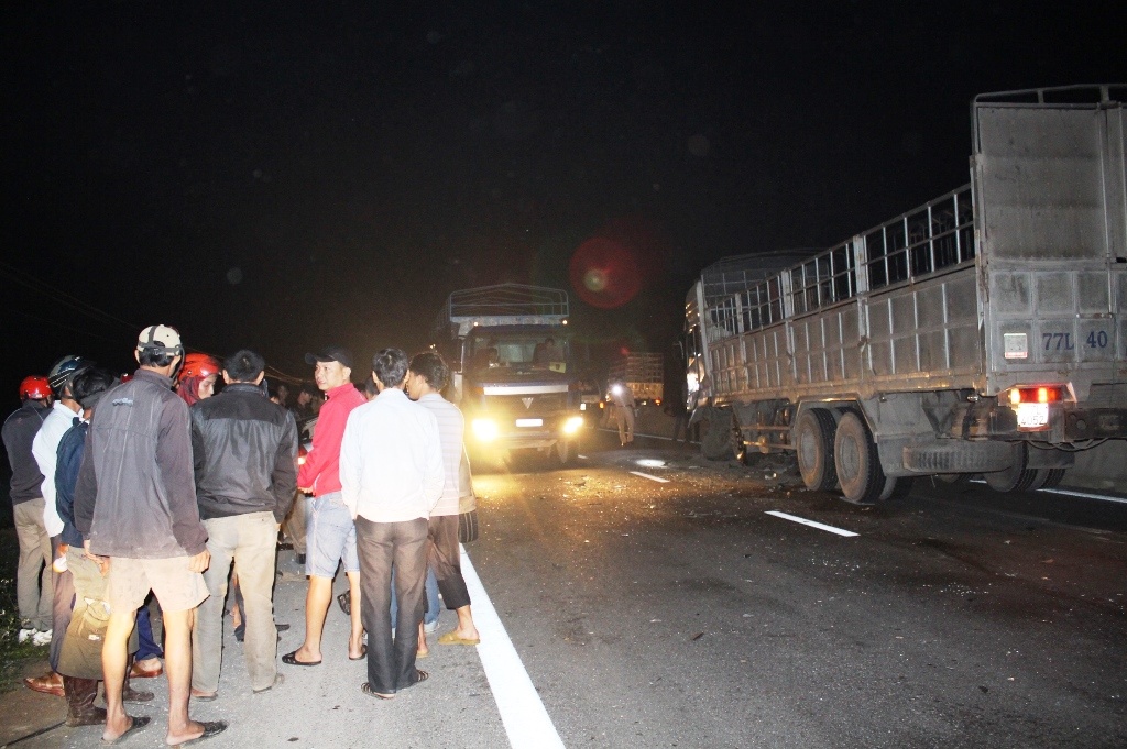 Hiện trường nơi xảy ra vụ tai nạn. Ảnh Tuấn Dũng.