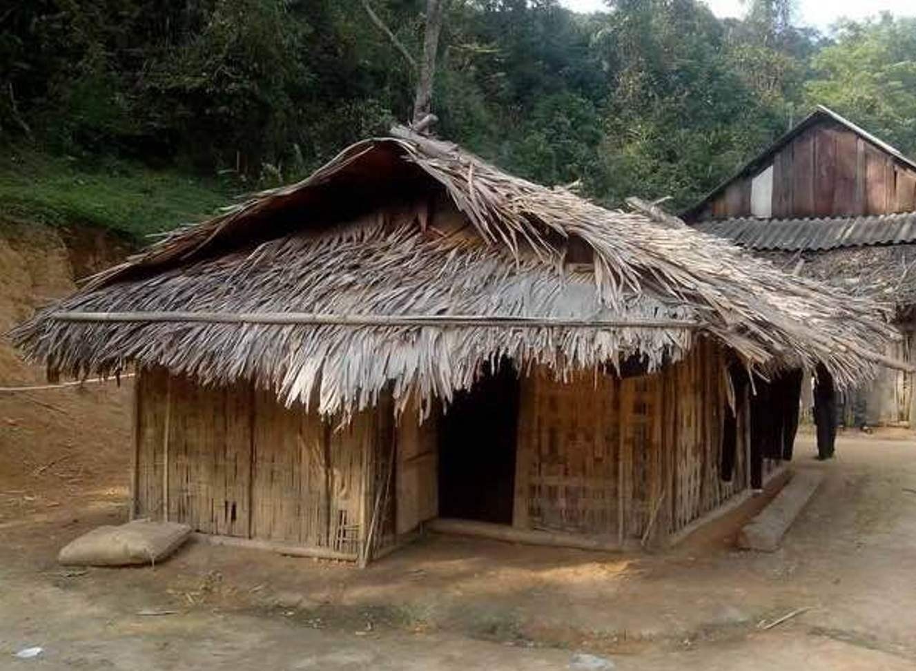 Căn lều nơi Lam từng trọ học. Ảnh: Phạm Hòa.