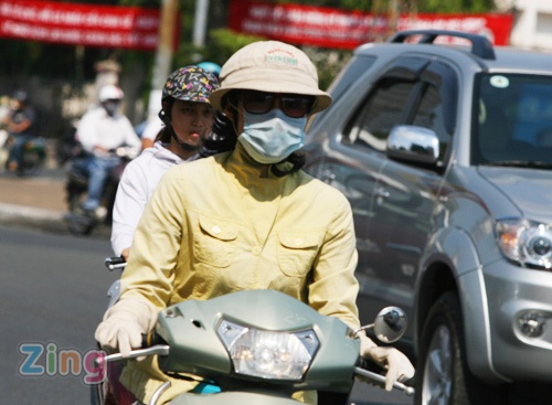 Nắng nóng kéo dài ở các tỉnh miền Bắc và miền Trung trong 2-3 ngày tới.