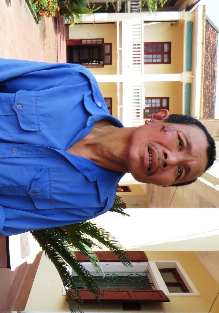 Khoi to nguoi bi can rach tai dung liem cua co hang xom hinh anh