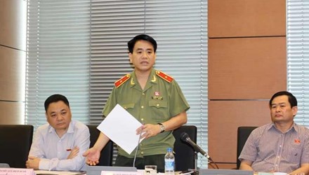 Thiếu tướng Nguyễn Đức Chung, Giám đốc Công an Hà Nội tại phiên thảo luận về Bộ Luật hình sự sửa đổi chiều 26/5.