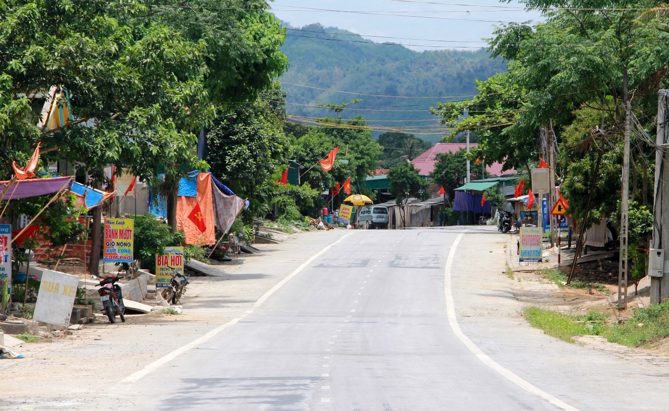 12h trưa tại ngã ba Cửa Rào, huyện Tương Dương - nơi được mệnh danh là 