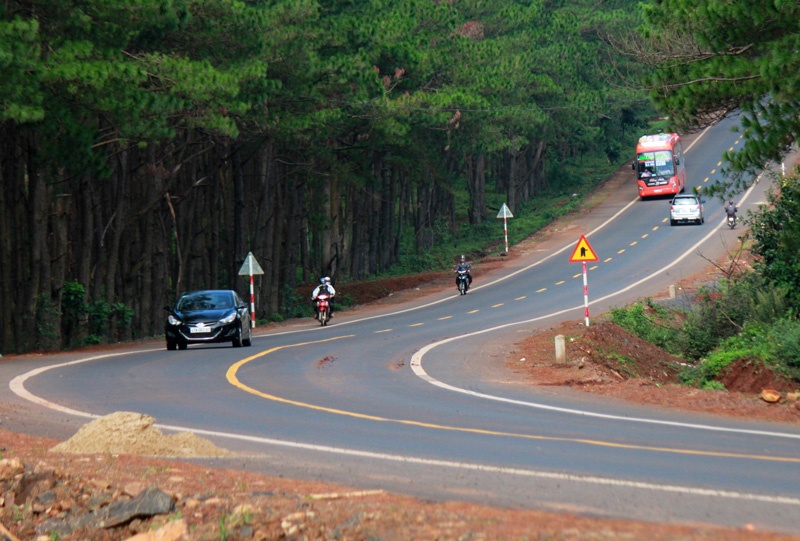 Con duong dep hut hon tu TP HCM di Gia Lai hinh anh