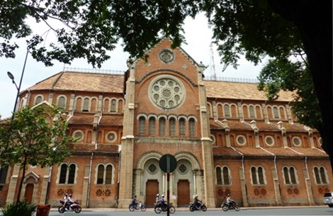 Nha tho Duc Ba se sua mai, cot thap... hinh anh