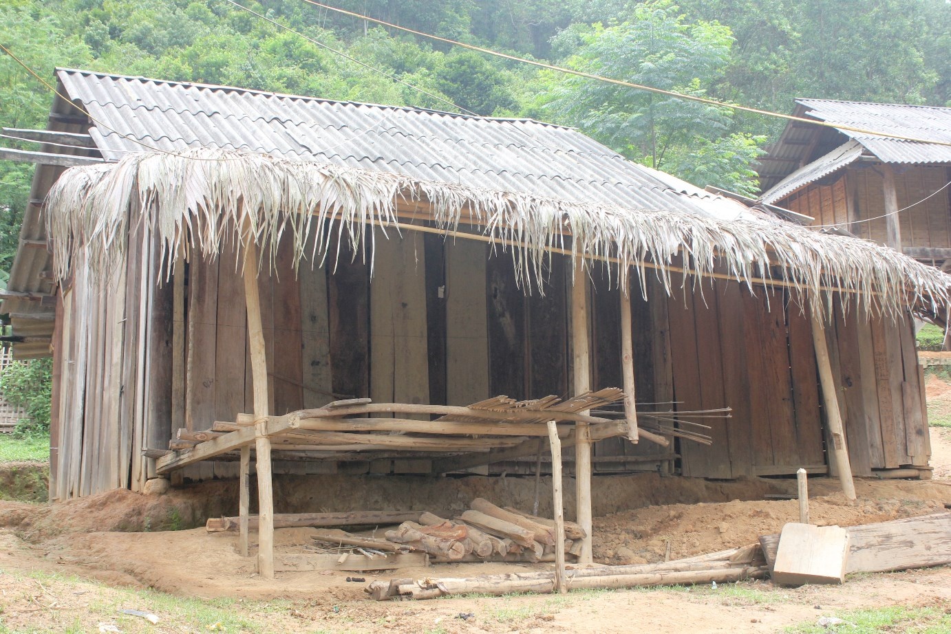  Ngôi nhà của Mằn, nơi cất giấu hung khí là con dao gây án. Ảnh: N.A.